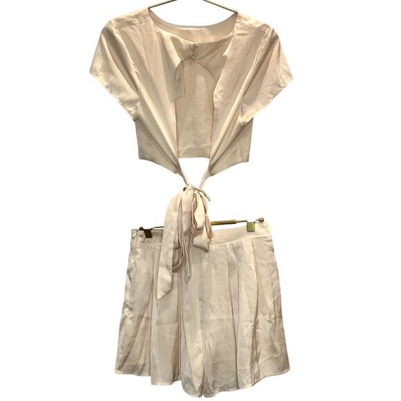 Mable – Juno Tied Detail Top and Shorts Set – Cream – S - Picture 13 of 14